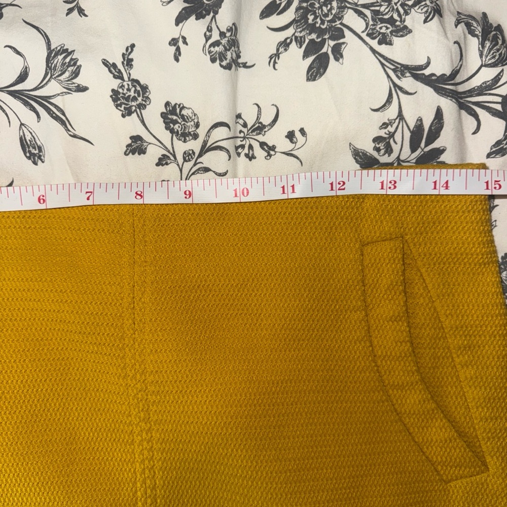 Ann Taylor Yellow Pencil Skirt - Picture 6 of 7